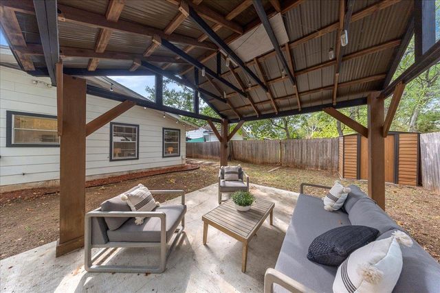 5108 Emerald Forest DR, Austin, TX 78745