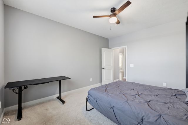 8842 Windpointe Pass, Zionsville, IN 46077