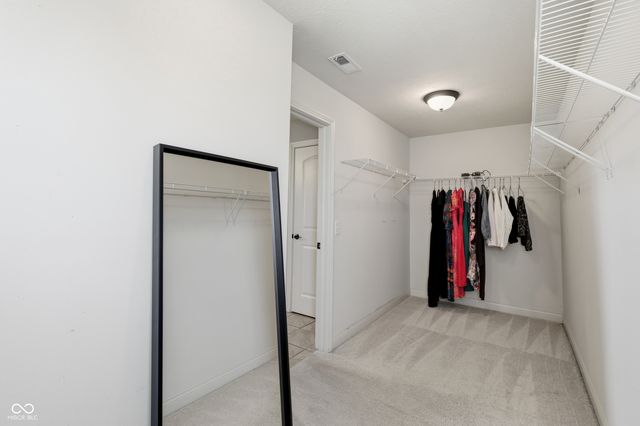 8842 Windpointe Pass, Zionsville, IN 46077