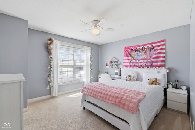 8842 Windpointe Pass, Zionsville, IN 46077