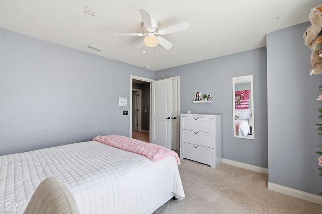 8842 Windpointe Pass, Zionsville, IN 46077