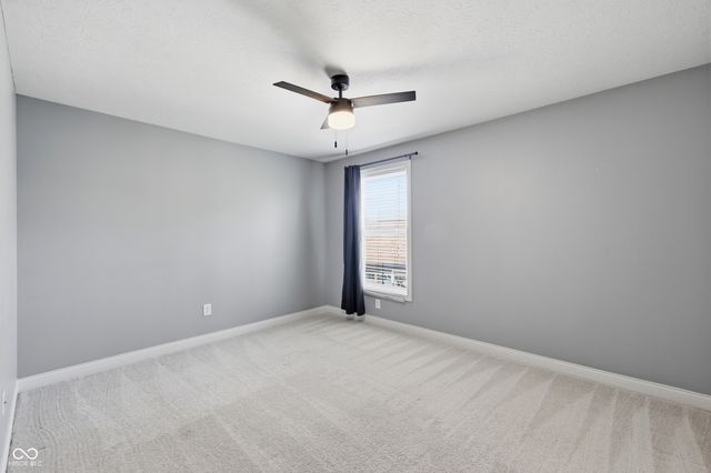 8842 Windpointe Pass, Zionsville, IN 46077