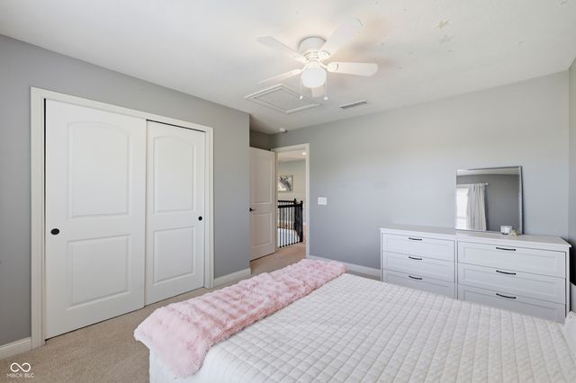 8842 Windpointe Pass, Zionsville, IN 46077