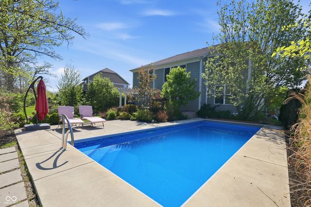 8842 Windpointe Pass, Zionsville, IN 46077