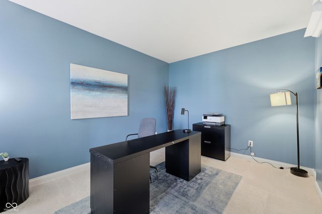 8842 Windpointe Pass, Zionsville, IN 46077