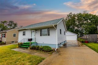 2002 60th Street, Des Moines, IA 50322
