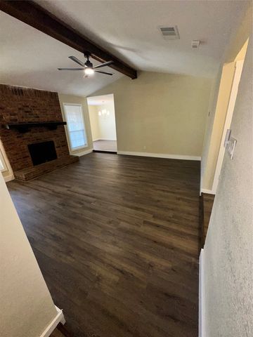 6620 Moss Lane, Watauga, TX 76148