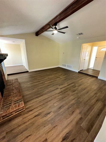 6620 Moss Lane, Watauga, TX 76148