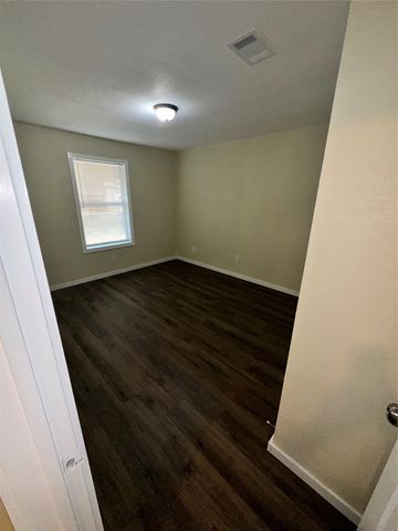 6620 Moss Lane, Watauga, TX 76148