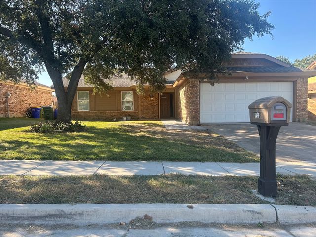 6620 Moss Lane, Watauga, TX 76148