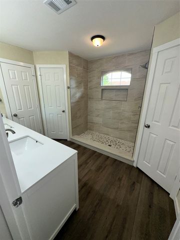 6620 Moss Lane, Watauga, TX 76148