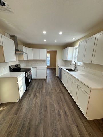 6620 Moss Lane, Watauga, TX 76148