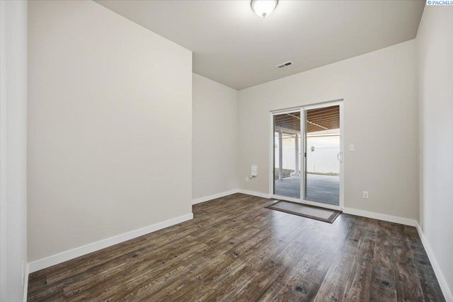 506 Cherokee St, Richland, WA 99352