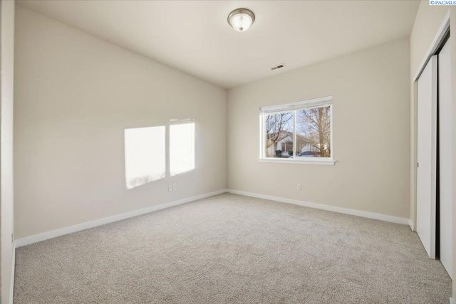 506 Cherokee St, Richland, WA 99352