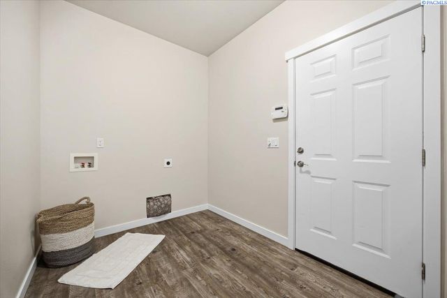 506 Cherokee St, Richland, WA 99352