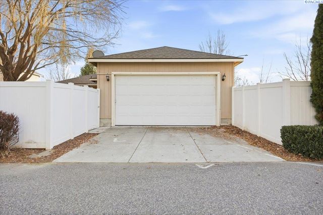 506 Cherokee St, Richland, WA 99352