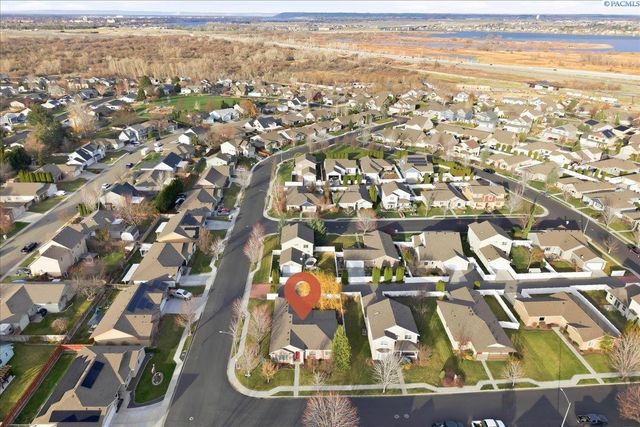 506 Cherokee St, Richland, WA 99352