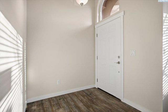 506 Cherokee St, Richland, WA 99352