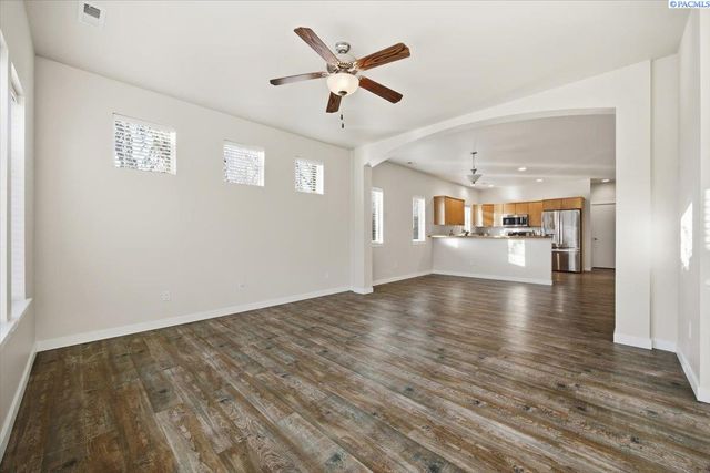 506 Cherokee St, Richland, WA 99352