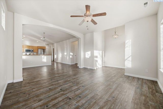 506 Cherokee St, Richland, WA 99352