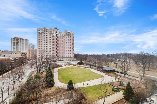 5455 N Sheridan Road 509, Chicago, IL 60640