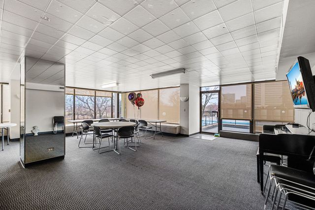 5455 N Sheridan Road 509, Chicago, IL 60640