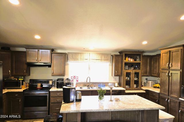 20435 E Wagon Wheel Circle, Black Canyon City, AZ 85324