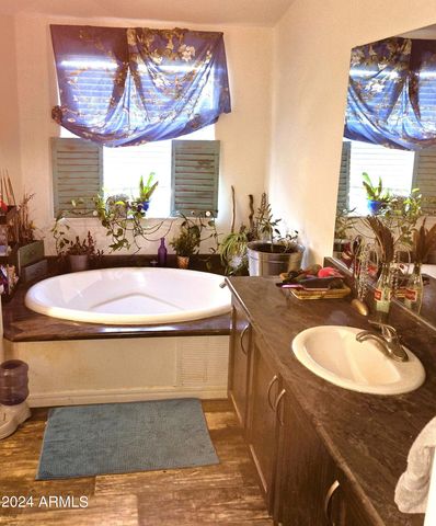 20435 E Wagon Wheel Circle, Black Canyon City, AZ 85324