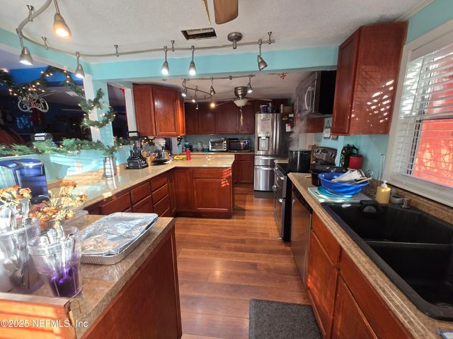 8359 WALDEN Road, Jacksonville, FL 32244