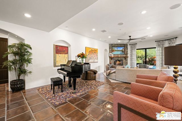 248 E Palo Verde Avenue, Palm Springs, CA 92264