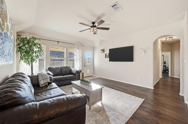 4500 Red Robin Court, Fort Worth, TX 76244