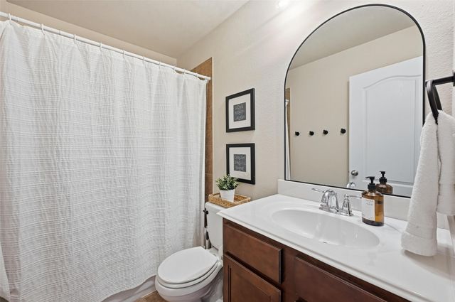 4500 Red Robin Court, Fort Worth, TX 76244