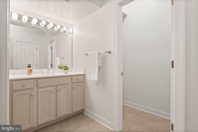 17030 THOUSAND OAKS DR, Haymarket, VA 20169