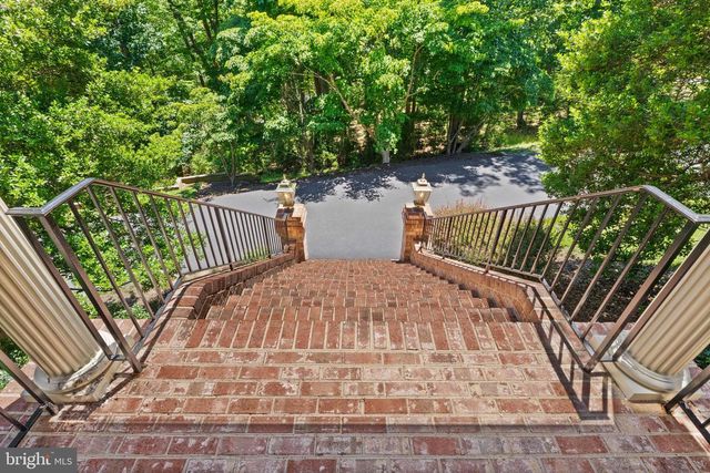 17030 THOUSAND OAKS DR, Haymarket, VA 20169