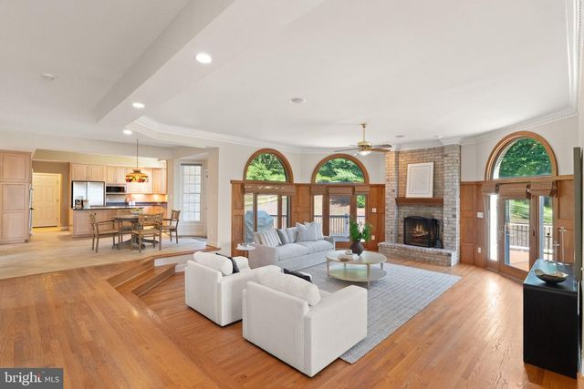 17030 THOUSAND OAKS DR, Haymarket, VA 20169
