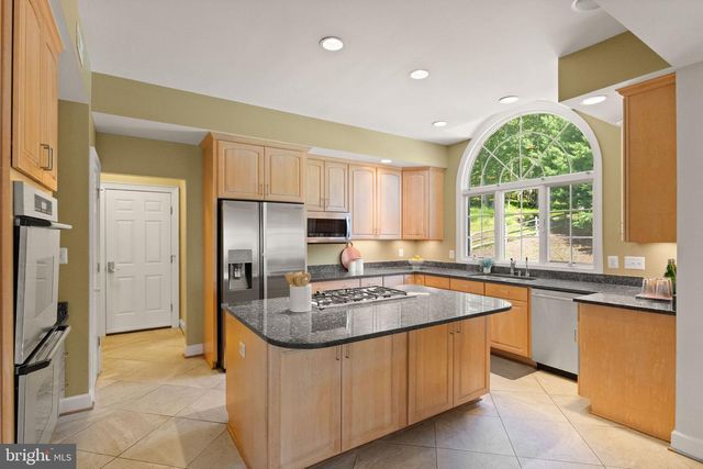 17030 THOUSAND OAKS DR, Haymarket, VA 20169