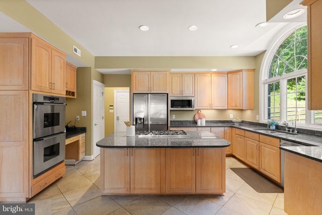 17030 THOUSAND OAKS DR, Haymarket, VA 20169