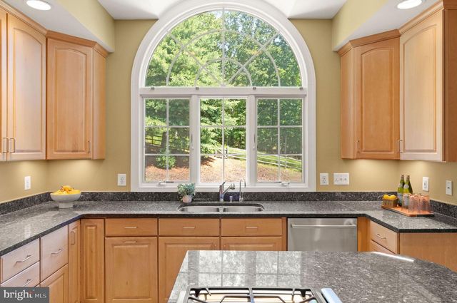 17030 THOUSAND OAKS DR, Haymarket, VA 20169