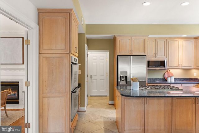 17030 THOUSAND OAKS DR, Haymarket, VA 20169
