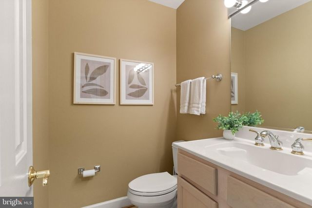 17030 THOUSAND OAKS DR, Haymarket, VA 20169