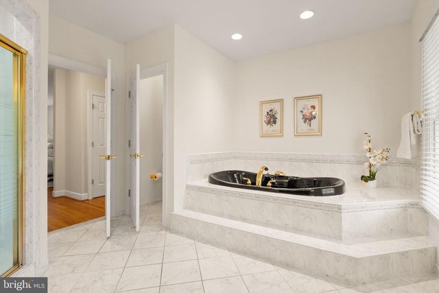 17030 THOUSAND OAKS DR, Haymarket, VA 20169