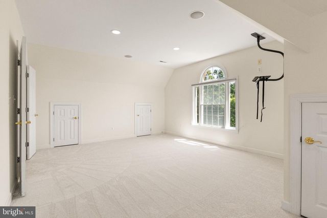 17030 THOUSAND OAKS DR, Haymarket, VA 20169