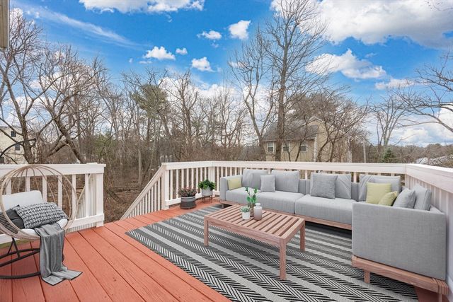 3 Lee St, Wilmington, MA 01887