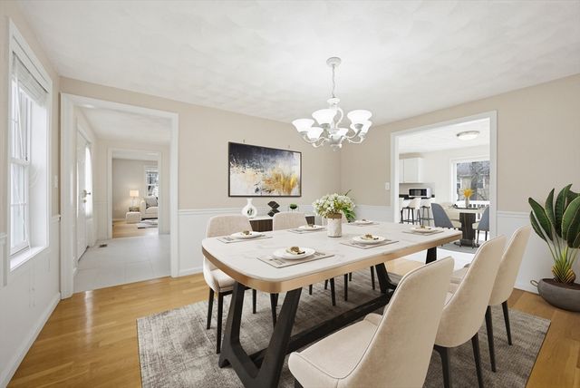 3 Lee St, Wilmington, MA 01887