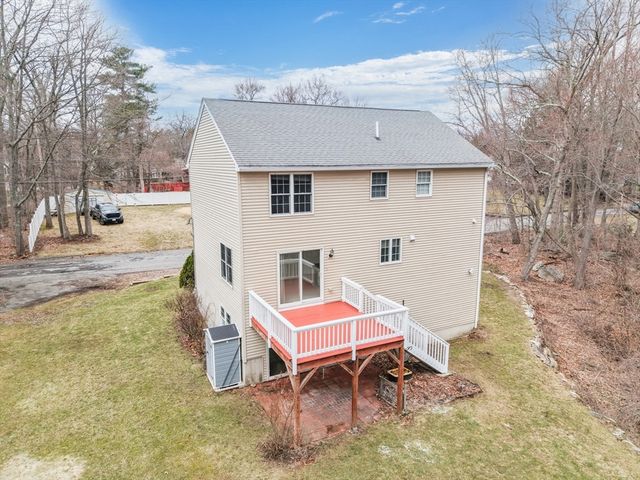 3 Lee St, Wilmington, MA 01887