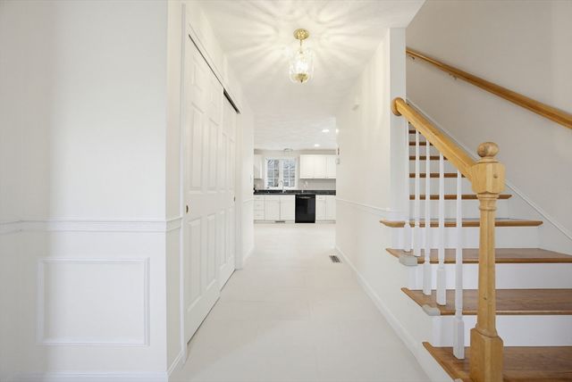 3 Lee St, Wilmington, MA 01887