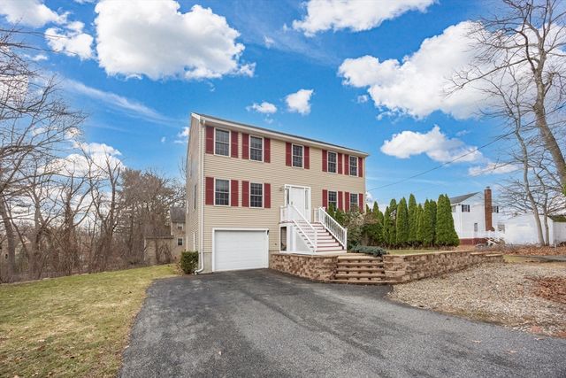 3 Lee St, Wilmington, MA 01887