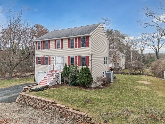 3 Lee St, Wilmington, MA 01887