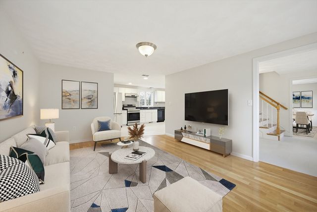 3 Lee St, Wilmington, MA 01887