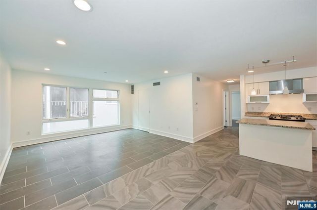 310 Cliff Lane C002D, Cliffside Park, NJ 07010